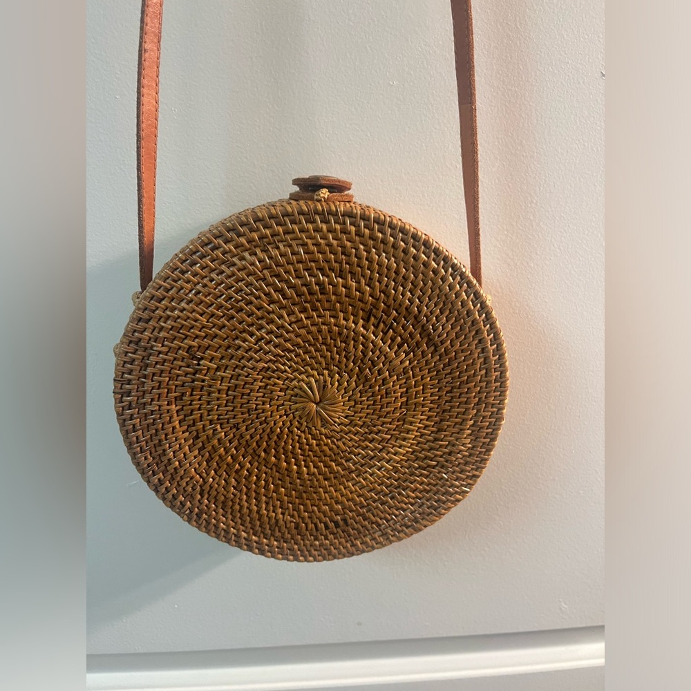 EUC: NORDSTROM Round Straw-and-Leather Bag